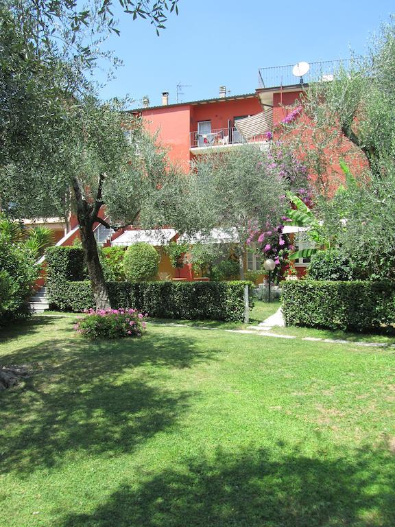 Borgo Antico Apartments Тосколано-Мадерно Екстер'єр фото